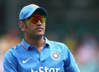 Cricketer Dhoni rescued from burning hotel in Delhi