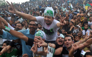 Pakistan beats India in World Happiness Index 2017