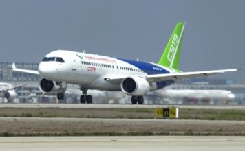 First Chinese passenger jet completes maiden flight