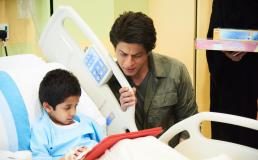 Shah Rukh Khan visits Dubai’s children hospital