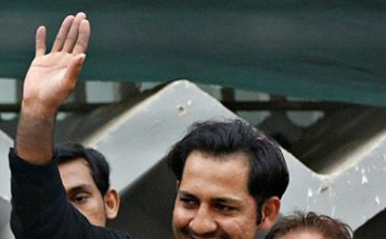 Sarfaraz gets hero’s welcome at home