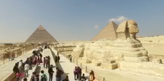 Egypt attacks: two German tourists, 5 policemen killed