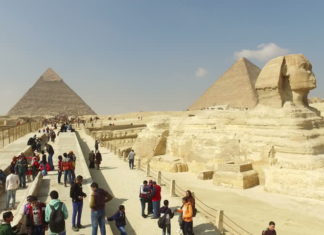 Egypt attacks: two German tourists, 5 policemen killed