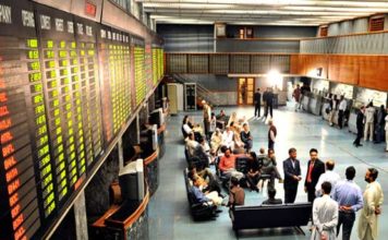 Pakistan Stock Exchange plunges by 2,153 points after Panama report