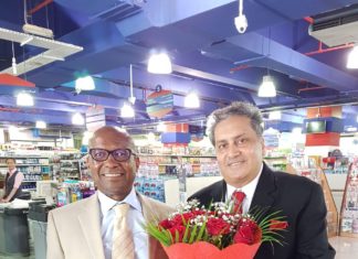South Africa Ambassador visits Al Maya Supermarket in Dubai
