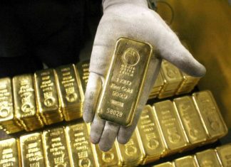 Gold may hit $3,000 on global economic woes Gold to emerge as a winner