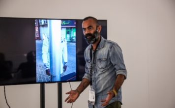 Street photography lessons by Vineet Vohra fascinate visitors at Xposure 2017