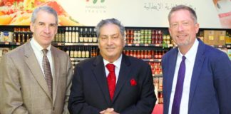 Almaya Group welcomes Consul General of US in Dubai