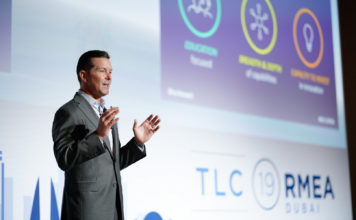 Blackboard signs 2 partnerships at Dubai conference