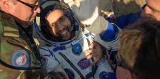 UAE astronaut Hazzaa AlMansoori lands on earth, UAE leaders welcome