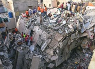 Pakistan: Building collapse death toll rises to 17 Karachi Pakistan building collapse