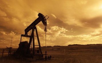 Oil price ends negative on ‘Black Monday’ Oil price