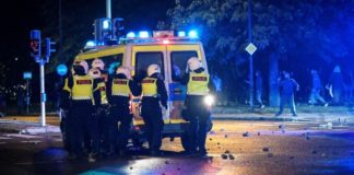 Sweden faces riots after banning anti-Muslim leader Sweden faces riots after banning anti-Muslim leader