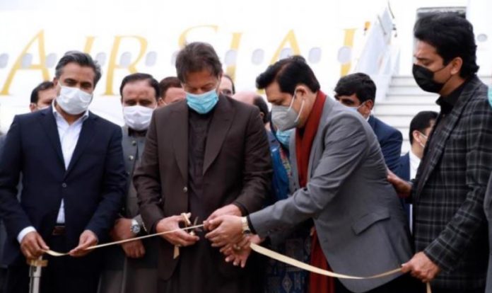 Pakistan prime minister inaugurates new airline Air Sial