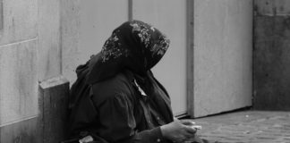 Over 100 beggars, street vendors held in Dubai Over 100 beggars, street vendors held in Dubai