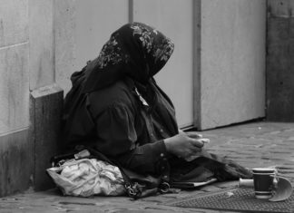 Over 100 beggars, street vendors held in Dubai Over 100 beggars, street vendors held in Dubai