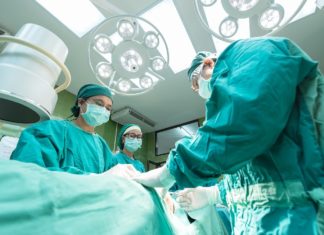 Doctors finish heart surgery despite hospital fire in Russia Doctors finish heart surgery despite hospital fire