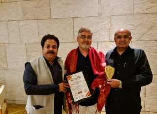 Deepak Arora receives ‘Inspiring Leaders Award’ Deepak Arora receives award