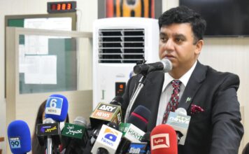 Dubai Consulate unveils mobile app to serve Pakistani community Pakistan Consulate unveils mobile app for Pakistani community