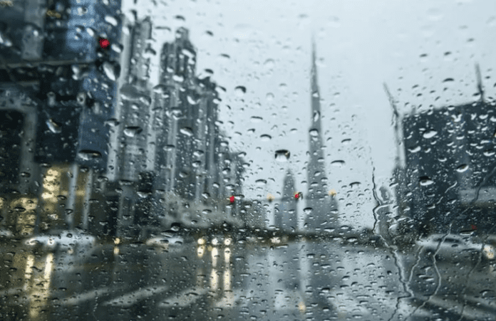 rain hits Dubai UAE