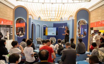 Young content creators learn the art of storytellingin YouTube vlogging workshop at SIBF 2024