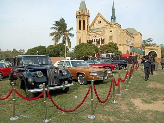 ANTIQUE CARS POP-UP MUSEUM DISPLAY AT FRERE HALL KARACHI DRAWS HUGE CROWD