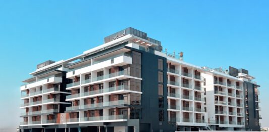 Amwaj Development completes first Dubai handover of Starlight Park Amwaj Development completes first Dubai handover with on-time delivery of Starlight Park
